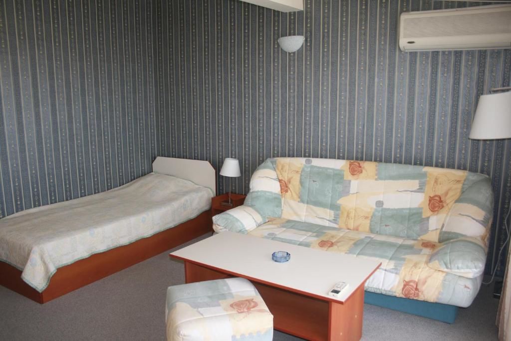 Отель Mirana Family Hotel Бургас-50