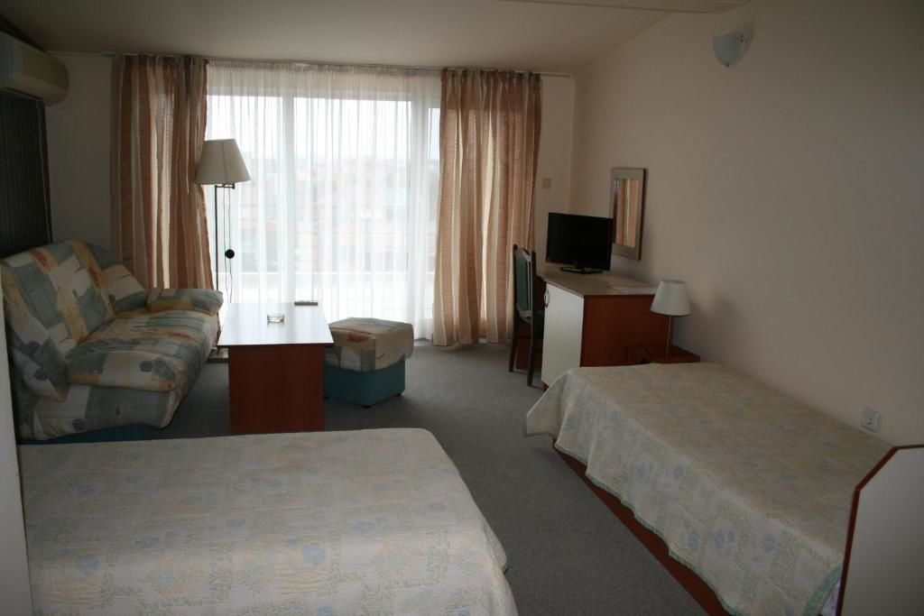 Отель Mirana Family Hotel Бургас-55