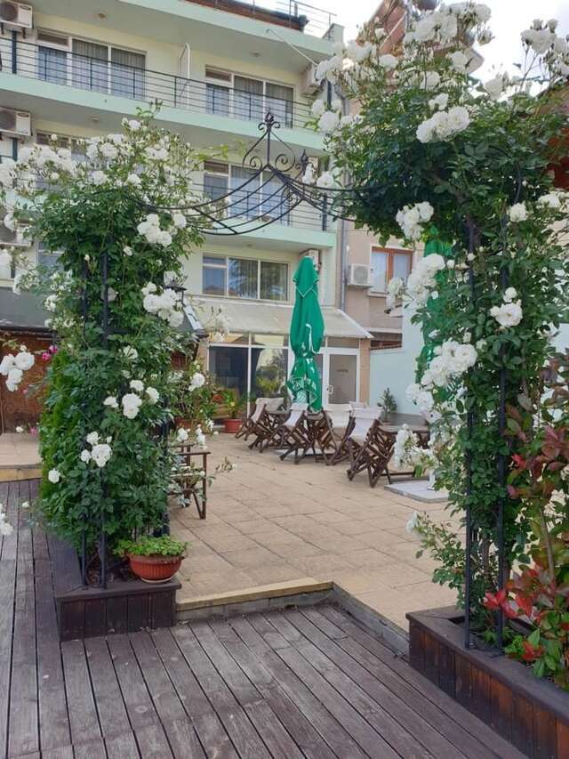Отель Mirana Family Hotel Бургас-6